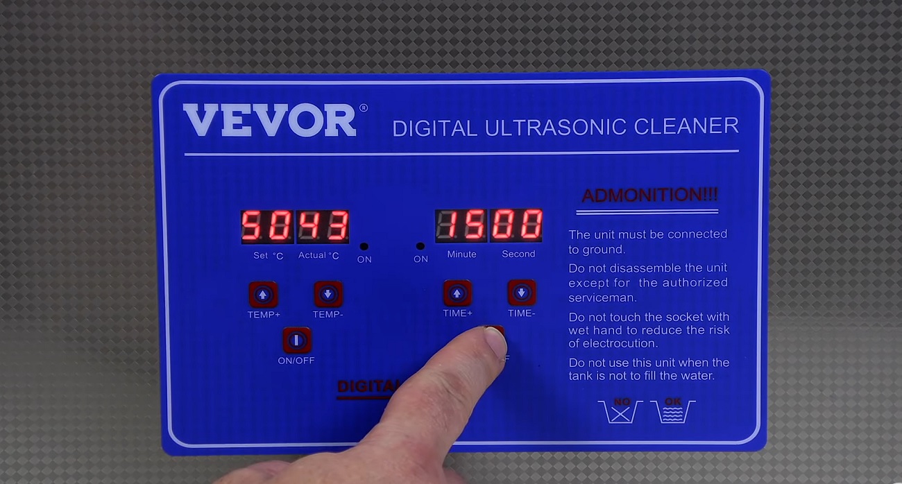 Control-Panel-of-Vevor-Cleaner