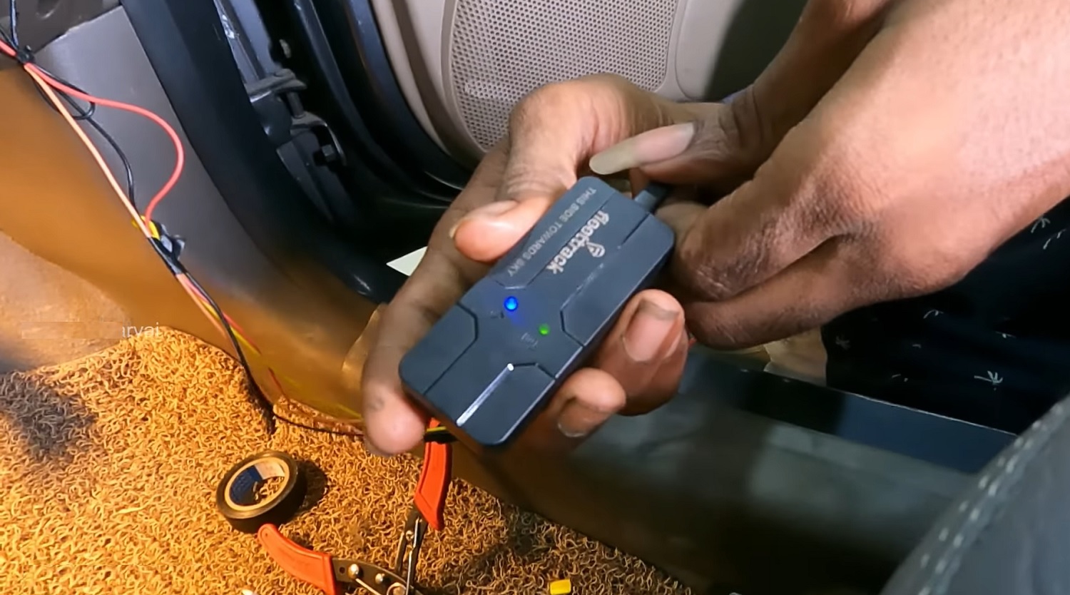 Remove GPS Tracker from Car