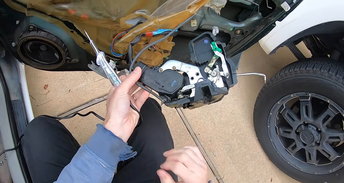 Fix Power Locks Off Car